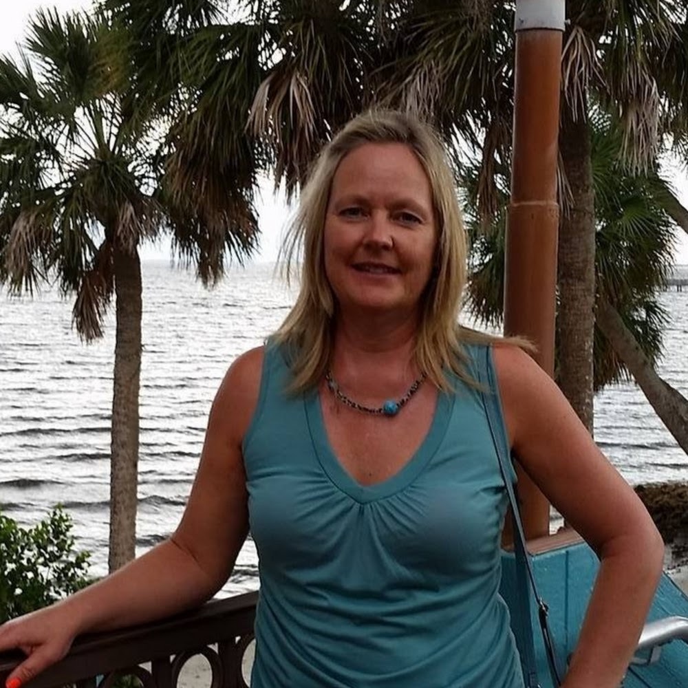 Meet your Posher, Deborah